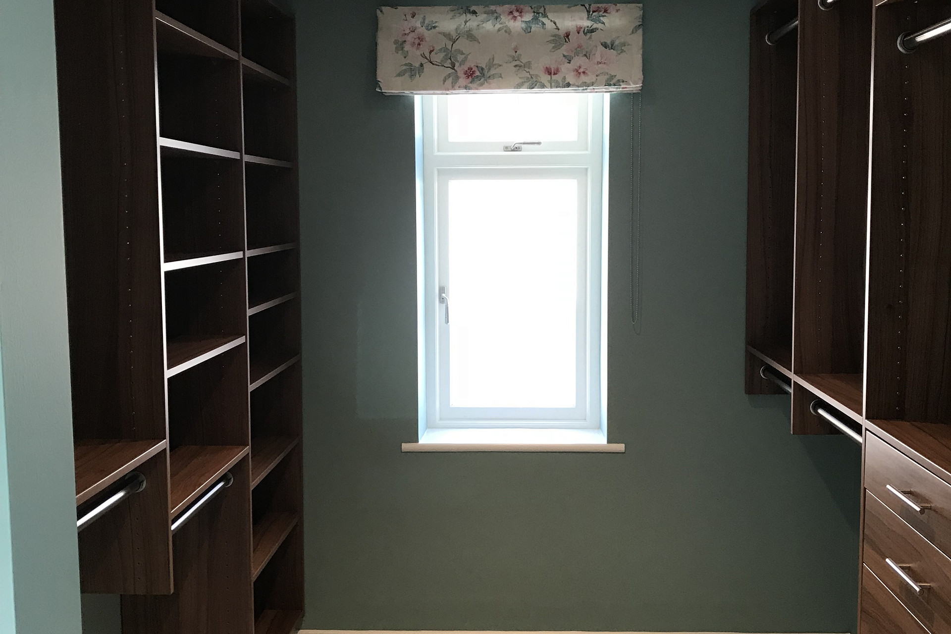 5 Bed House Walk in Wardrobe