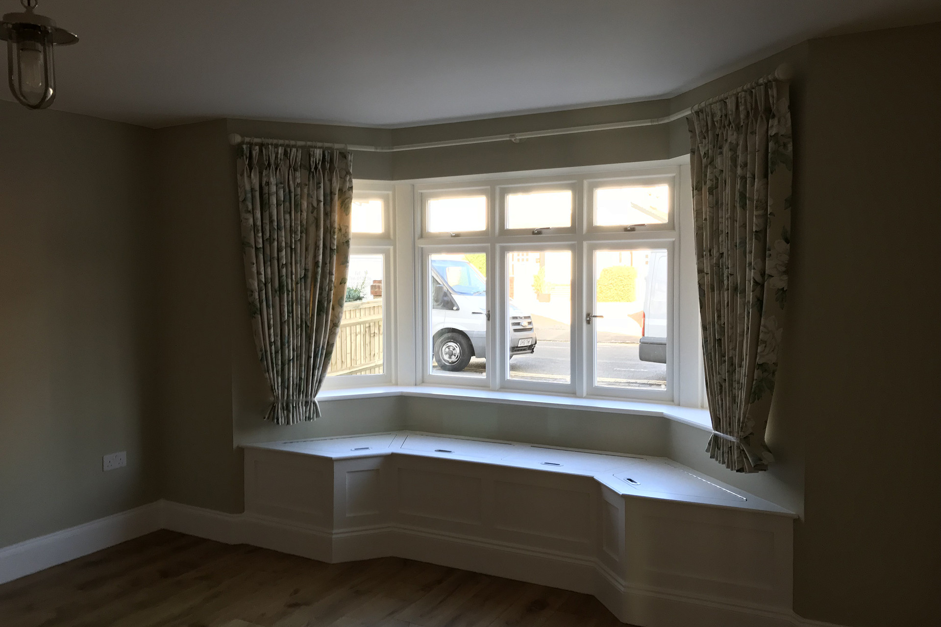 5 Bed House Living Room