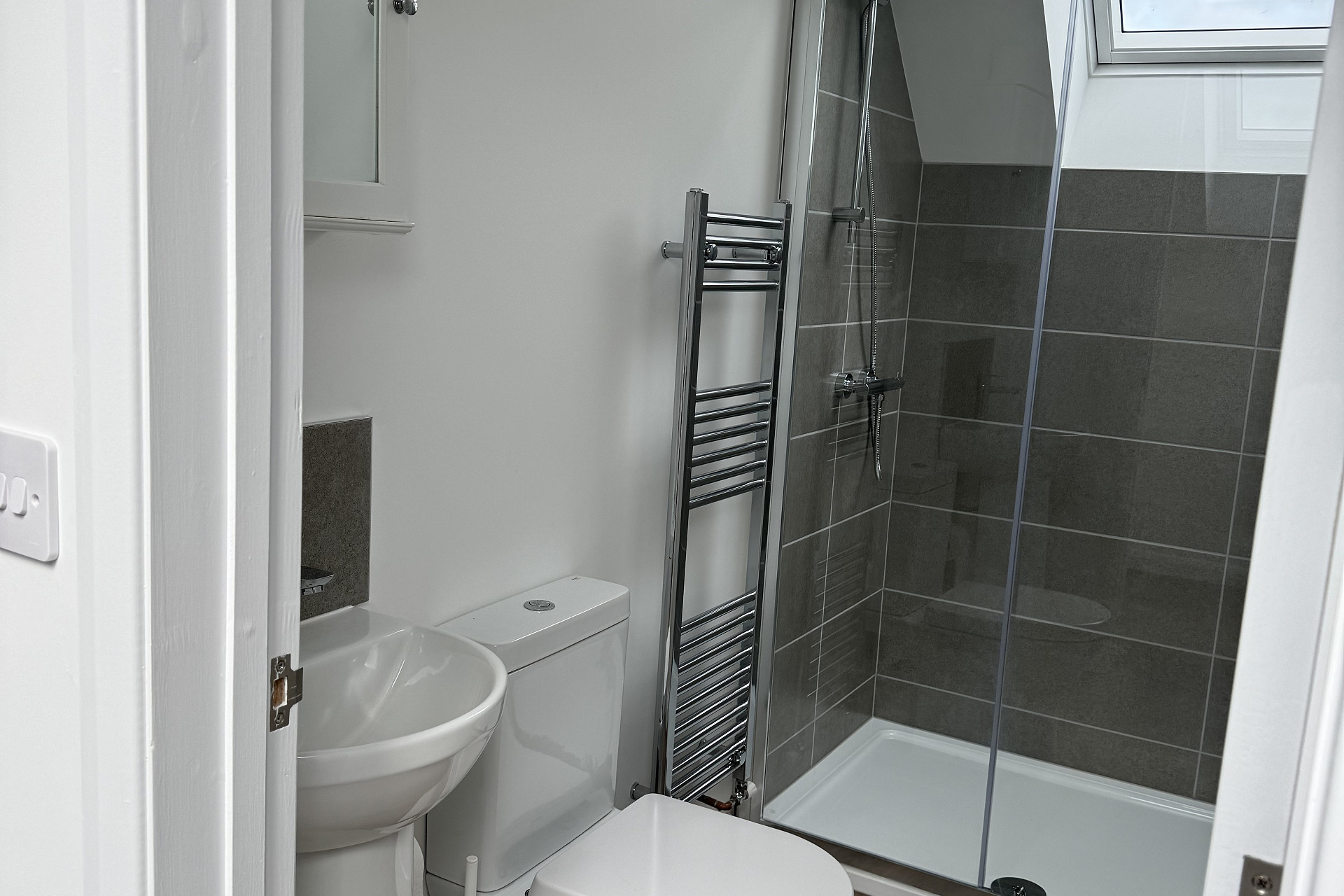 New Build York Av Shower